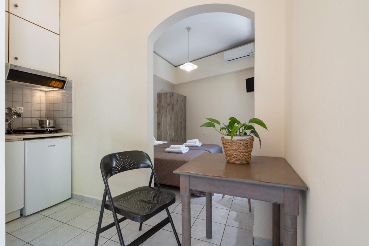 Geana Apartments Chrissi Akti Chania Exterior foto