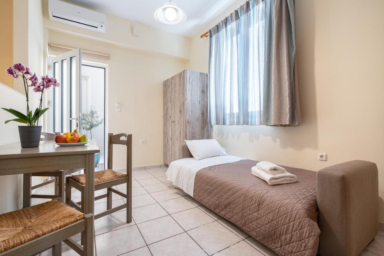 Geana Apartments Chrissi Akti Chania Exterior foto